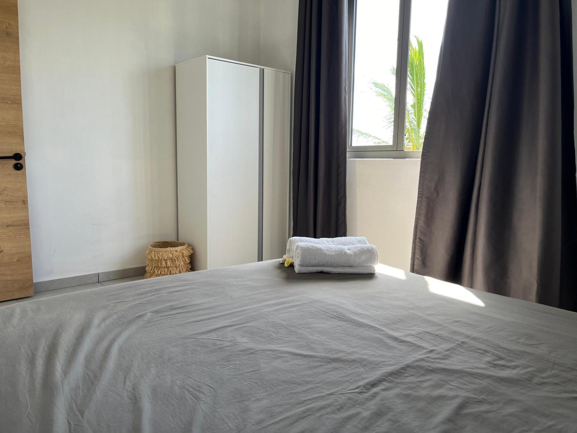 Cosy 2 Bedrooms Apts In Pereybere -Seasons Break Apartment Pereybere Beach Exterior photo