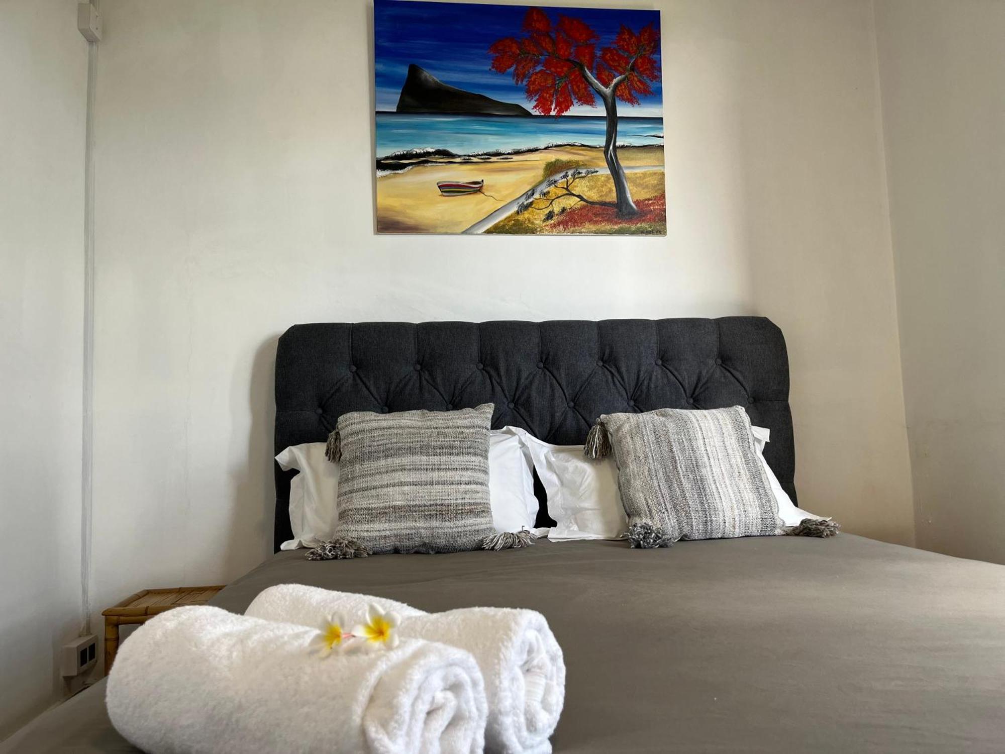 Cosy 2 Bedrooms Apts In Pereybere -Seasons Break Apartment Pereybere Beach Exterior photo